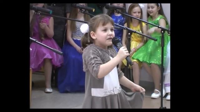 Поцелую бабушку в розовые щёчки смотреть онлайн