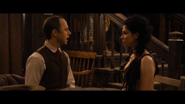 Ждет свою невесту в борделе | Фильм - Миллион способов потерять голову (2014)