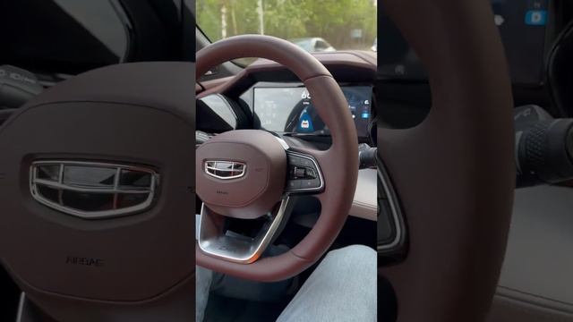 Автопилот G-Pilot от #Geely уже становится похож на Pilot Assist от #Volvo. #auto #suv смотреть онлайн