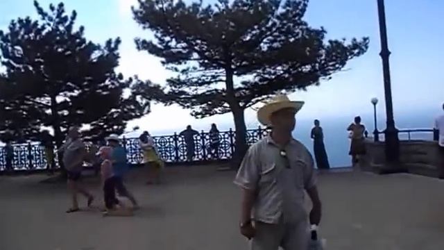 Дорога к церкви, где венчалась Заворотнюк с Чернышевым. смотреть онлайн
