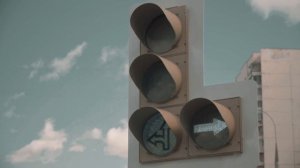 Разбираемся со светофорами - когда и куда можно двигаться на разрешающий сигнал.