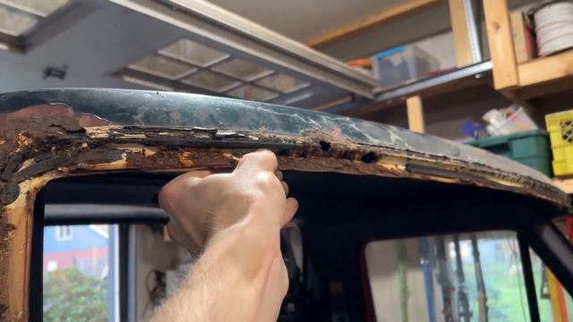 MORE RUST! Windshield Removal + Interior & Bumper Painting! 1979 Ford Bronco Restoration |PART 37| смотреть онлайн