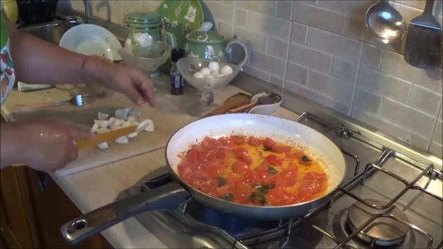 ИТАЛЬЯНСКИЙ РЕЦЕПТ МАЛЕНЬКИХ ПИЦЦЕТОК смотреть онлайн
