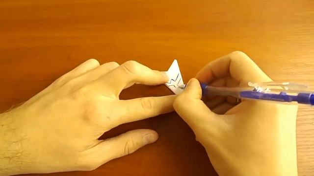 Как сделать из бумаги маленькую снежинку видео смотреть онлайн