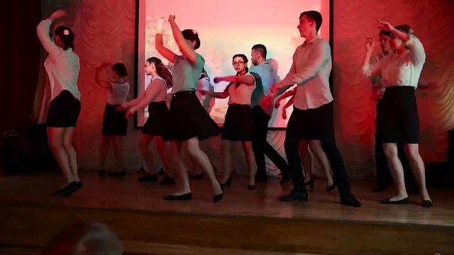 Индийский танец на Последнем Звонке смотреть онлайн