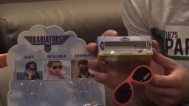 Детские солнцезащитные очки Babiators (США). Обзор на диване смотреть онлайн