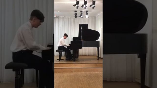 Людвиг Ван Бетховен — соната 25 op. 79 G Dur — исполняет Даниил Корниенко 25 05 2022 смотреть онлайн