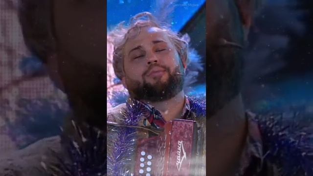 У Маринки под пальтом смотреть онлайн