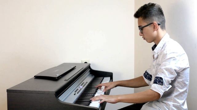 Как играть "Baby grand" - Billy Joel & Rey Charles на пианино смотреть онлайн