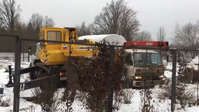 Кран и манипулятор объединились. Доставка бани бочки в готовом виде. От начала до конца смотреть онлайн