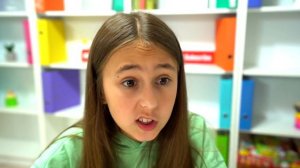 ЕВА ПРИШЛА В ШКОЛУ С РЕБЁНКОМ!