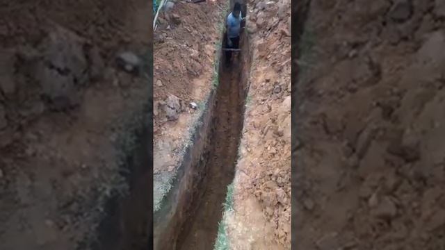 Копка траншеи под водопровод с утеплителем смотреть онлайн
