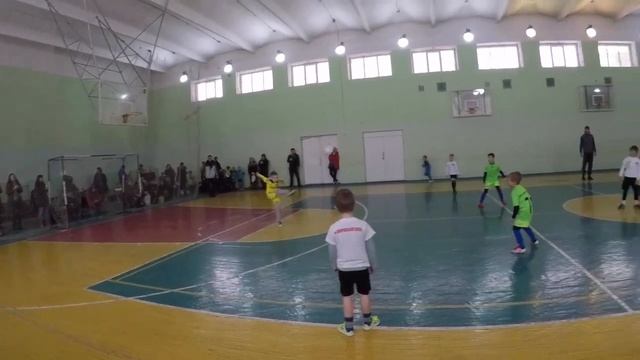 Данил Шабалин Гол от ворот до ворот! смотреть онлайн