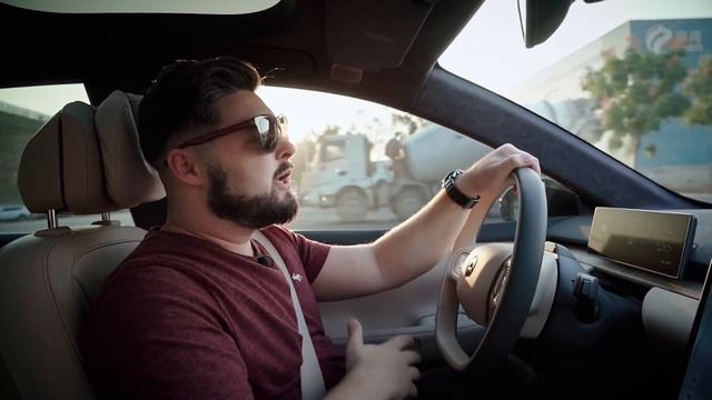 NIO ET7 - Fast & Sleek Premium EV, Now In Europe! (Full Review) смотреть онлайн