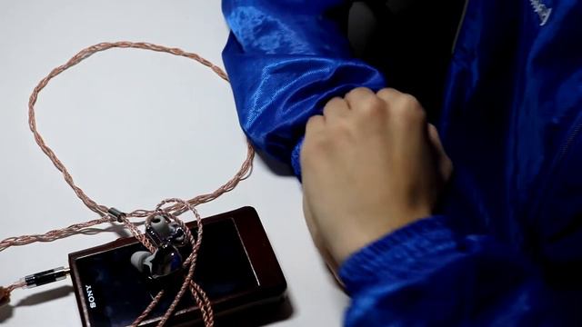 【イヤホン開封動画】新ドライバー搭載ハイブリッドイヤホン「TRI-I3」を開封＆レビュー смотреть онлайн