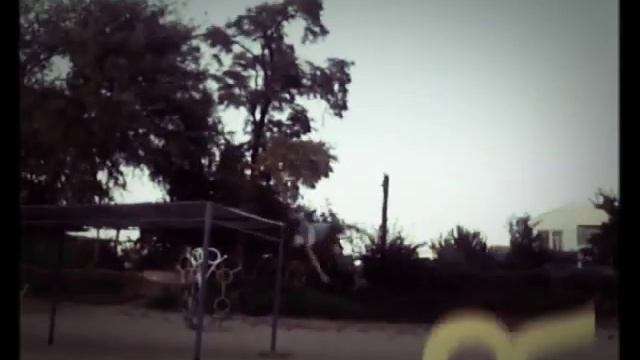 САЛЬТО С КУВЫРКОМ ))))))))