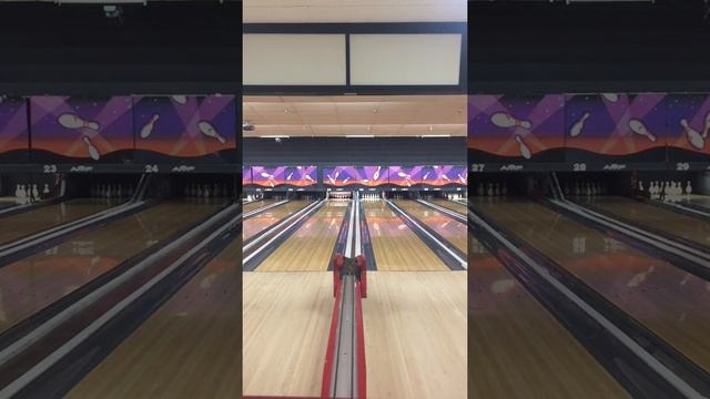 Bowling at AMF Southwest Lanes смотреть онлайн