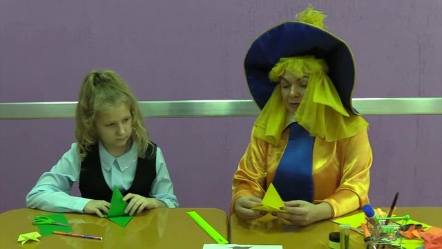 Как создаётся осенняя аппликация предлагает узнать детская мастерская Незнайки смотреть онлайн