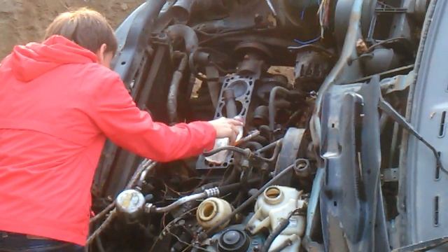 Куда заливать масло в машине? смотреть онлайн