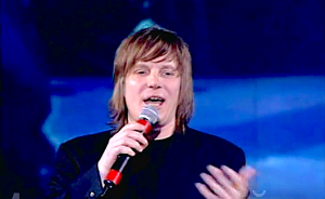 Как может Виктор Салтыков петь такую песню сразу двум своим женам -  ДАЖЕ ЕСЛИ НЕ БУДЕМ МЫ ВМЕСТЕ ?