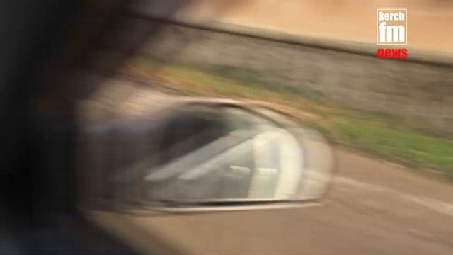 Мусорные контейнеры очистили, но мусор в Керчи не убрали смотреть онлайн