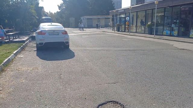 Сочи. Адлеркурорт. Прогулка по территории. смотреть онлайн