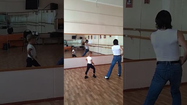 Уроки фламенко и испанского танца. Школа фламенко Хосе Кармона смотреть онлайн