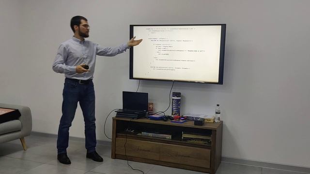 Kotlin coroutine: tips and tricks смотреть онлайн
