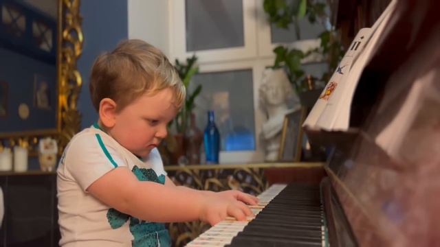 Gavriil's small concert - Маленький концерт от Гавриила смотреть онлайн