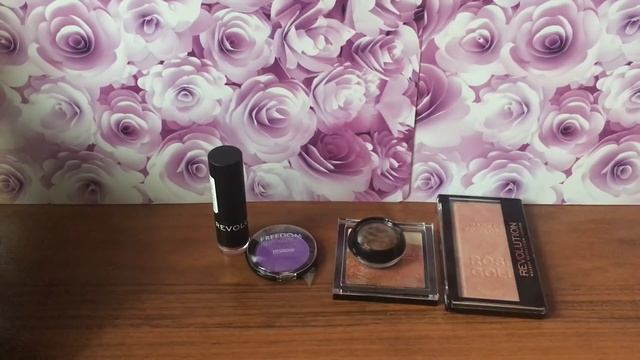 Заказ декоративной косметики с revolutionbeauty.com, 1 часть смотреть онлайн