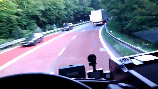 Renault Magnum 520 Dxi EEV... 24,5t Buchlovské kopce část 1. смотреть онлайн