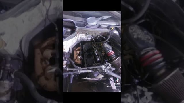 замена прокладку ГБЦ МЕРСЕДЕС 124 2.3