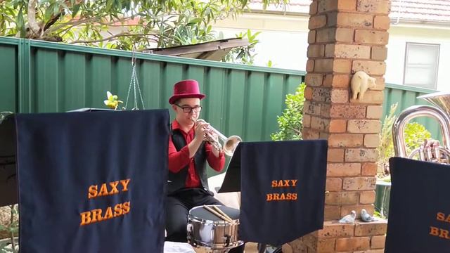 Saxy Brass - Girl from Ip смотреть онлайн