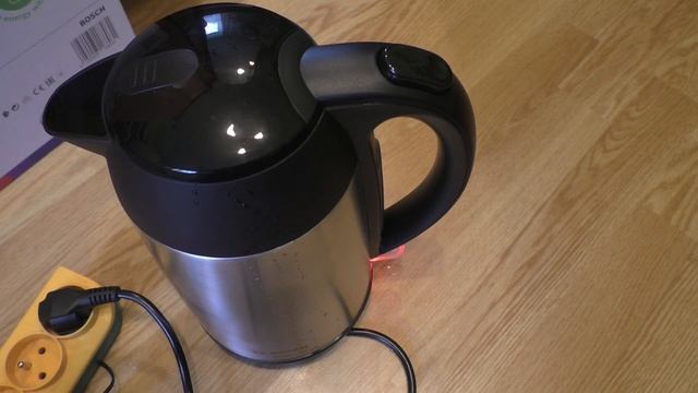 Czajnik Bosch TWK3P420 2400 W смотреть онлайн