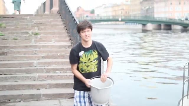 ОТЯК ОБЛИВАЕТСЯ ВОДОЙ ШОК КОНТЕНТ СМОТРЕТЬ ОНЛАЙН БЕСПЛАТНО БЕЗ РЕГИСТРАЦИИ И СМС