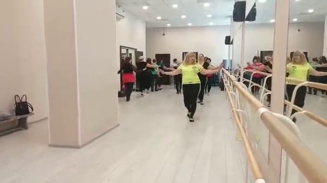 Проект “Московское долголетие”. Танец живота. Педагог Оксана Бабаева смотреть онлайн