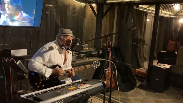 My cover of Todd Rundgren’s ‘Hello it’s Me’ смотреть онлайн