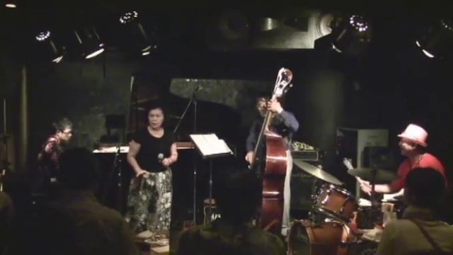 On the sunny side of the street / Sumiko YOSEYAMA & T.OKADA trio смотреть онлайн