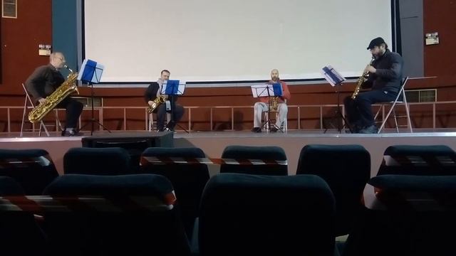 Teddy bears picnic saxophone quartet rehearsal 1 смотреть онлайн