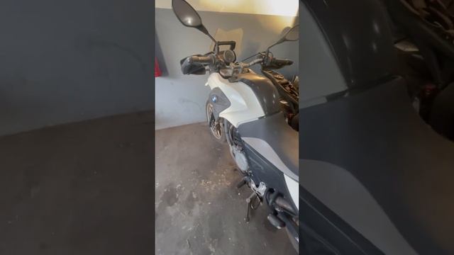 BMW GS650 abandonada que Dó смотреть онлайн