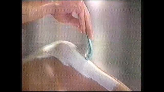 Gillette SensorExcel for Women Razor 1997 30 sec TV Ad смотреть онлайн