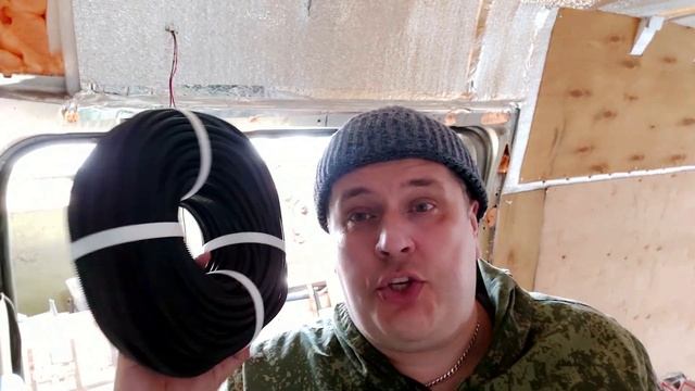 4. Самодельный автодом. Обшиваем фольгой и фанерой стены. Утепляем пол. Зашиваем пол ОСБ плитой. смотреть онлайн