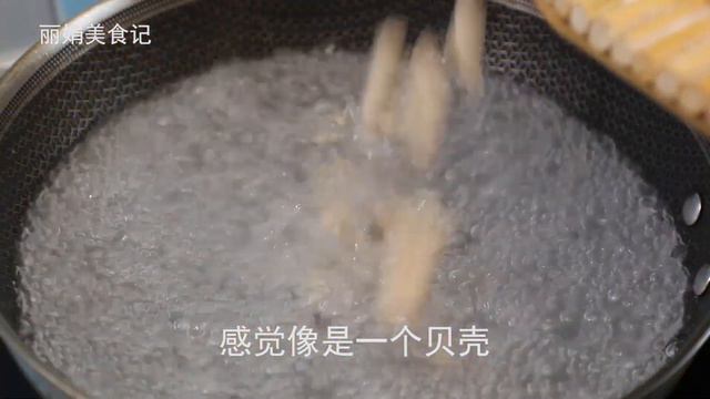 手指一压就能做这锅面，有饭菜有鸡蛋，爽滑劲道，比手擀面还好吃【丽娟美食记】 смотреть онлайн