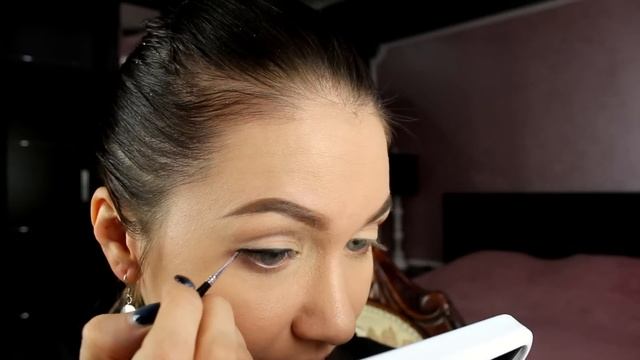 Макияж с дуохромными стрелками. Пигмент Tammy Tanyka смотреть онлайн