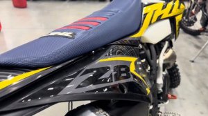 ПРЕМИУМ - качество!  Полный ОБЗОР мотоцикла JHLMOTO JHL Z8 на  ZONGSHEN ZS182-MN (NC300S) моторе