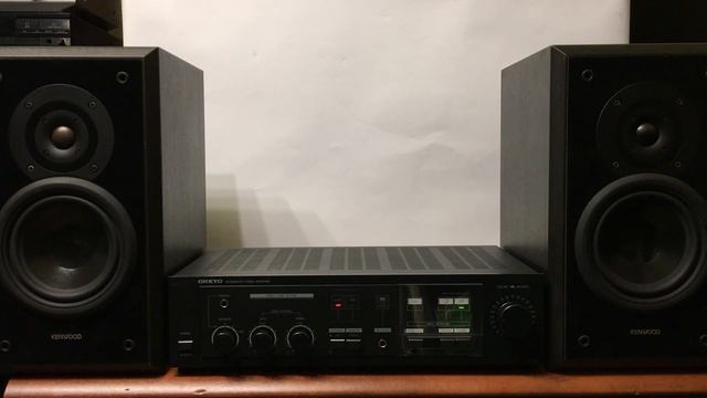 Onkyo A 300 Kenwood LS 200G part 1 смотреть онлайн