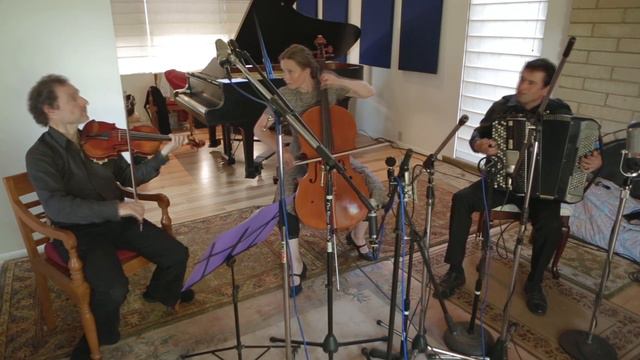 Libes Tants Classic Klezmer Trio смотреть онлайн