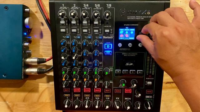 Mackie ONYX 2021 : preamp cực tê, effect rất mê ... смотреть онлайн