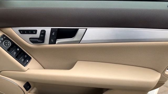 Mercedes-Benz C220 CDI | Vogue Auto смотреть онлайн