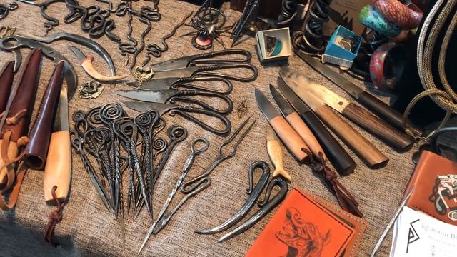 БАНАНОЕД ЕСТ СВОЮ ШКУРУ / Рептилиум 2018 смотреть онлайн